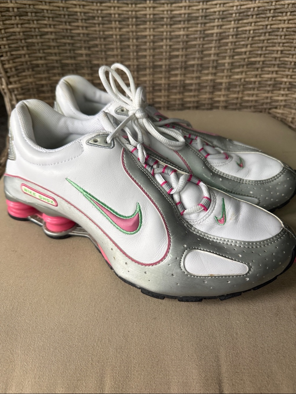 Nike W Shox Monster Women's White Pink Silver TISneakers RARE